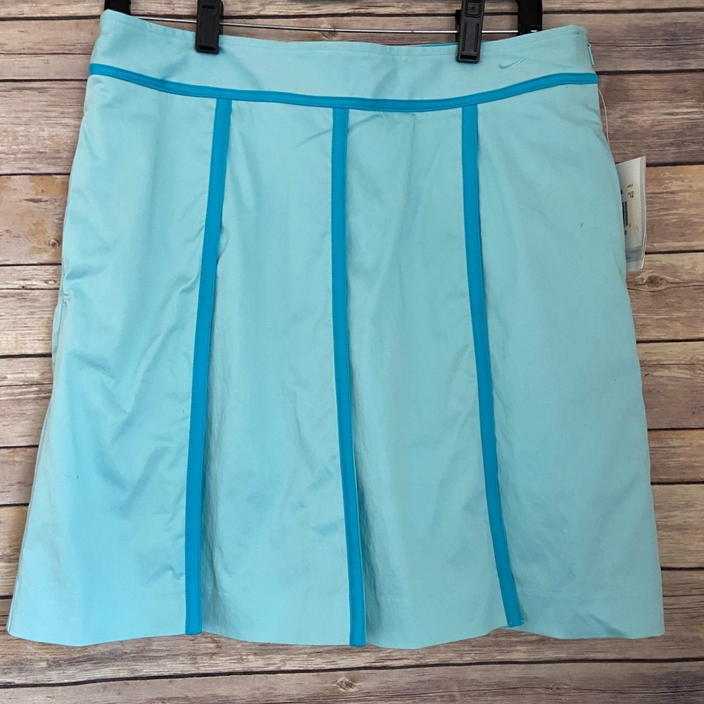 NWT Nike Womens Dri-Fit Golf Skirt. Blue  Sz 10. 205765